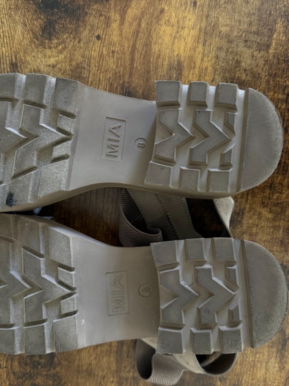 MIA Taupe Platform Lug Sole Sandals Women’s Size 8 Elastic Strap - Picture 6 of 7